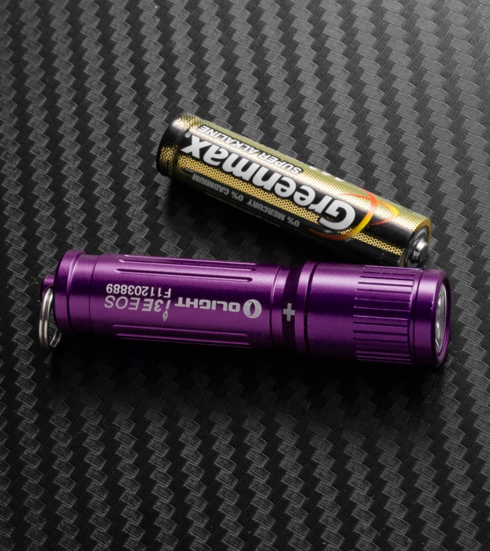 Olight i3E EOS MonoOutput Flashlight Luxeon LED Purple (90 Lumens