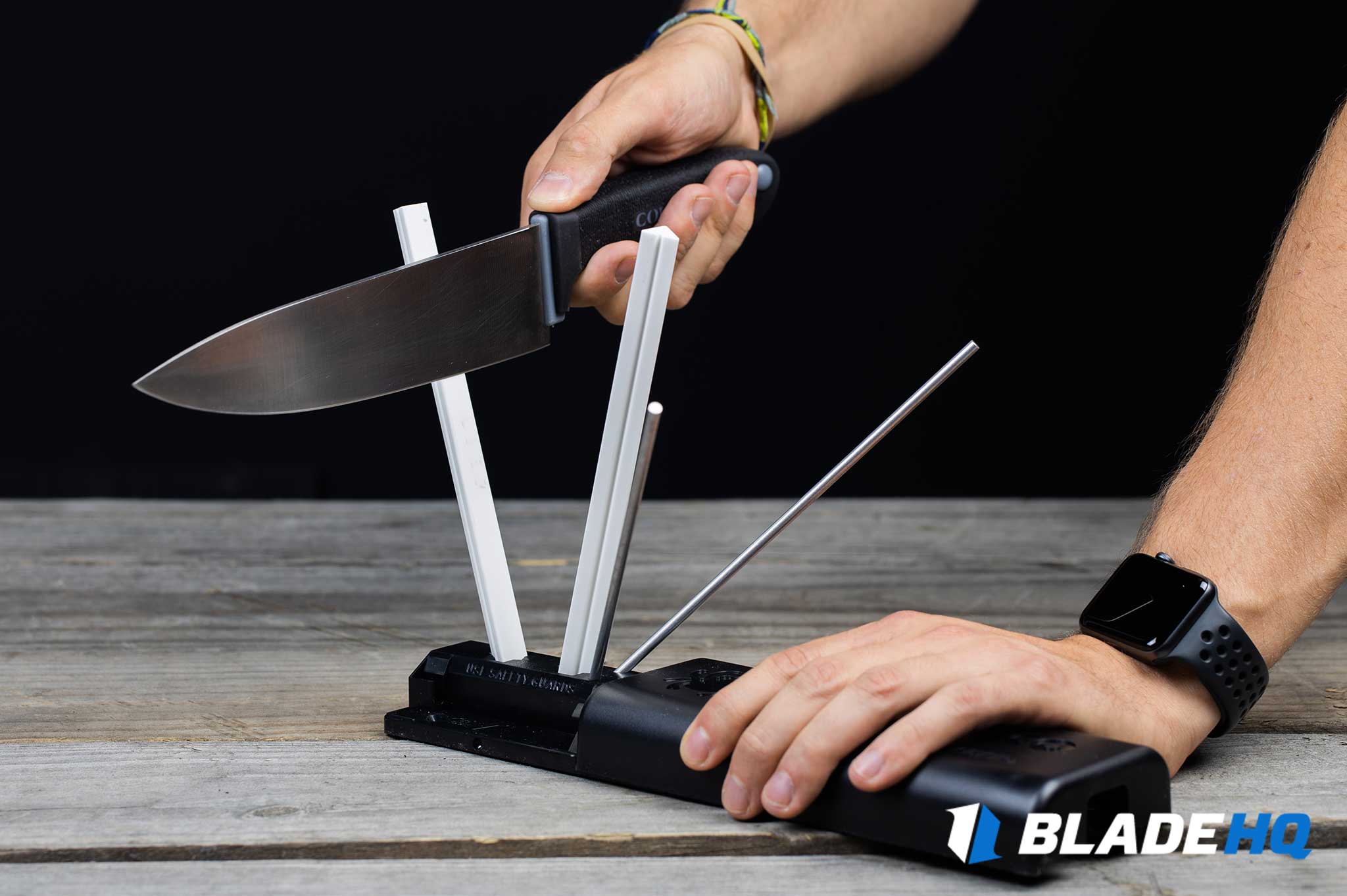 https://www.bladehq.com/images/Knife%20Academy/Knife-Maintenance/How-To-Sharpen-a-Kitchen-Knife/Images/KitchenSharpening-5.jpg