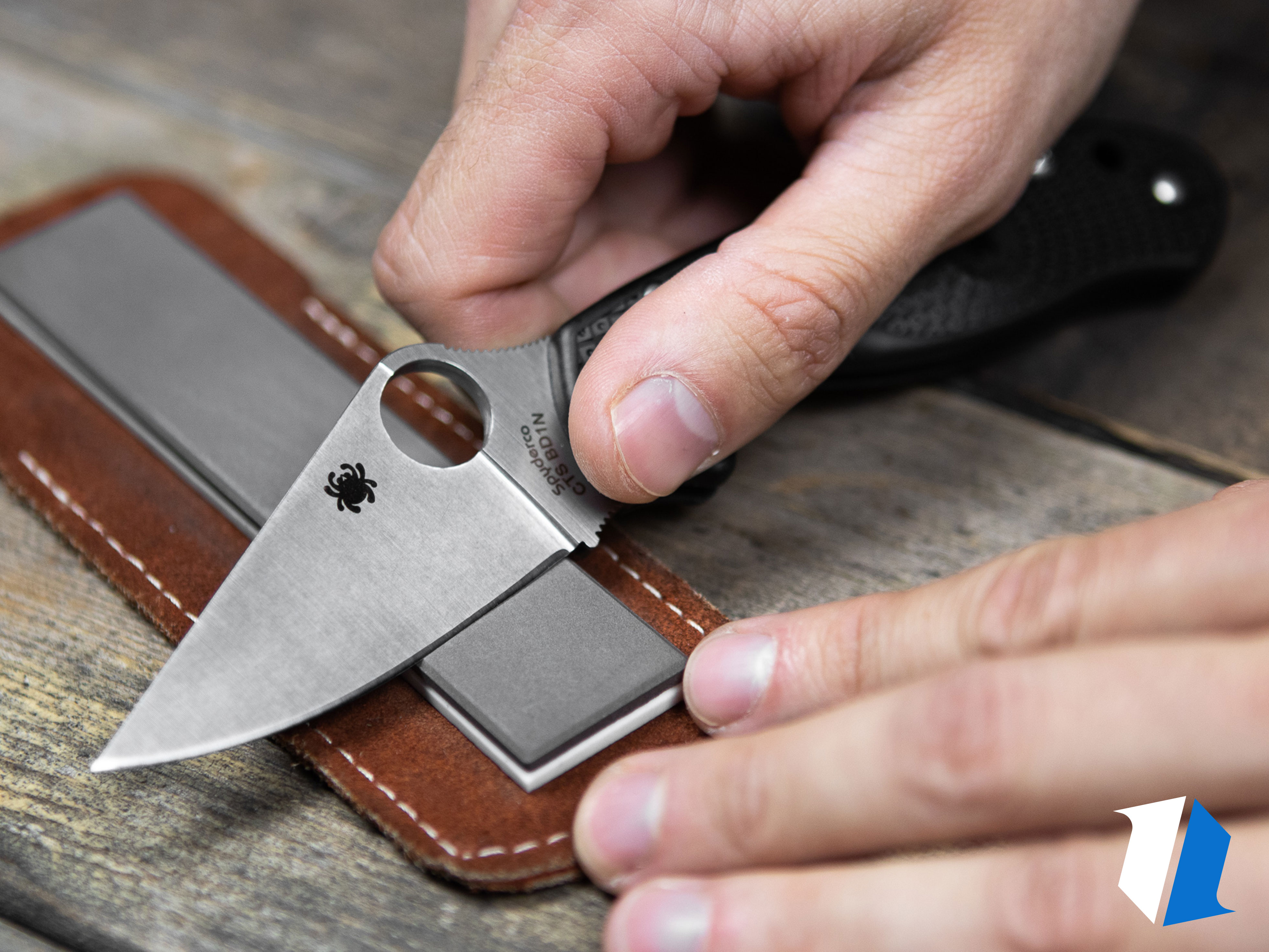 Spyderco Sharpmaker Knife Sharpening System « - Midwest  Native Skills Institute