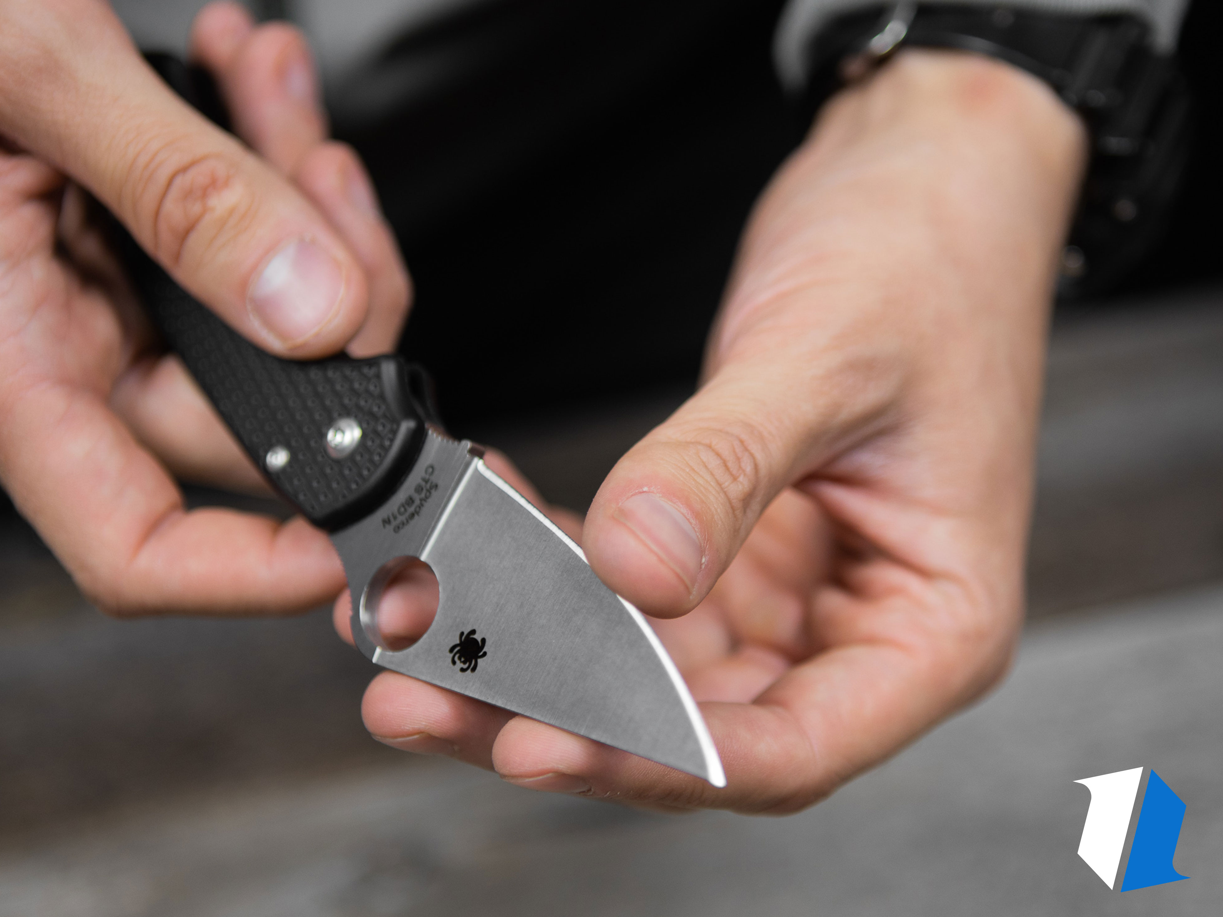 Spyderco Sharpmaker Knife Sharpening System « - Midwest  Native Skills Institute