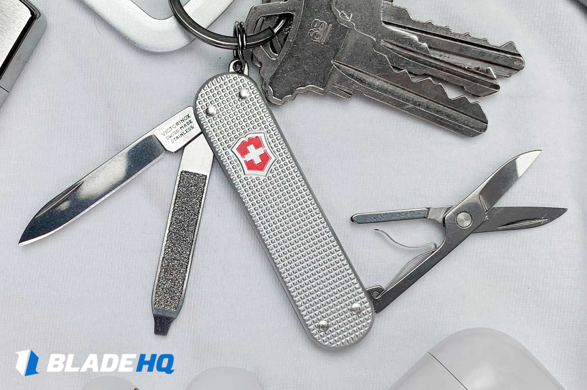 Outil multifonctions Victorinox Classic SD Alox Thunder Gray