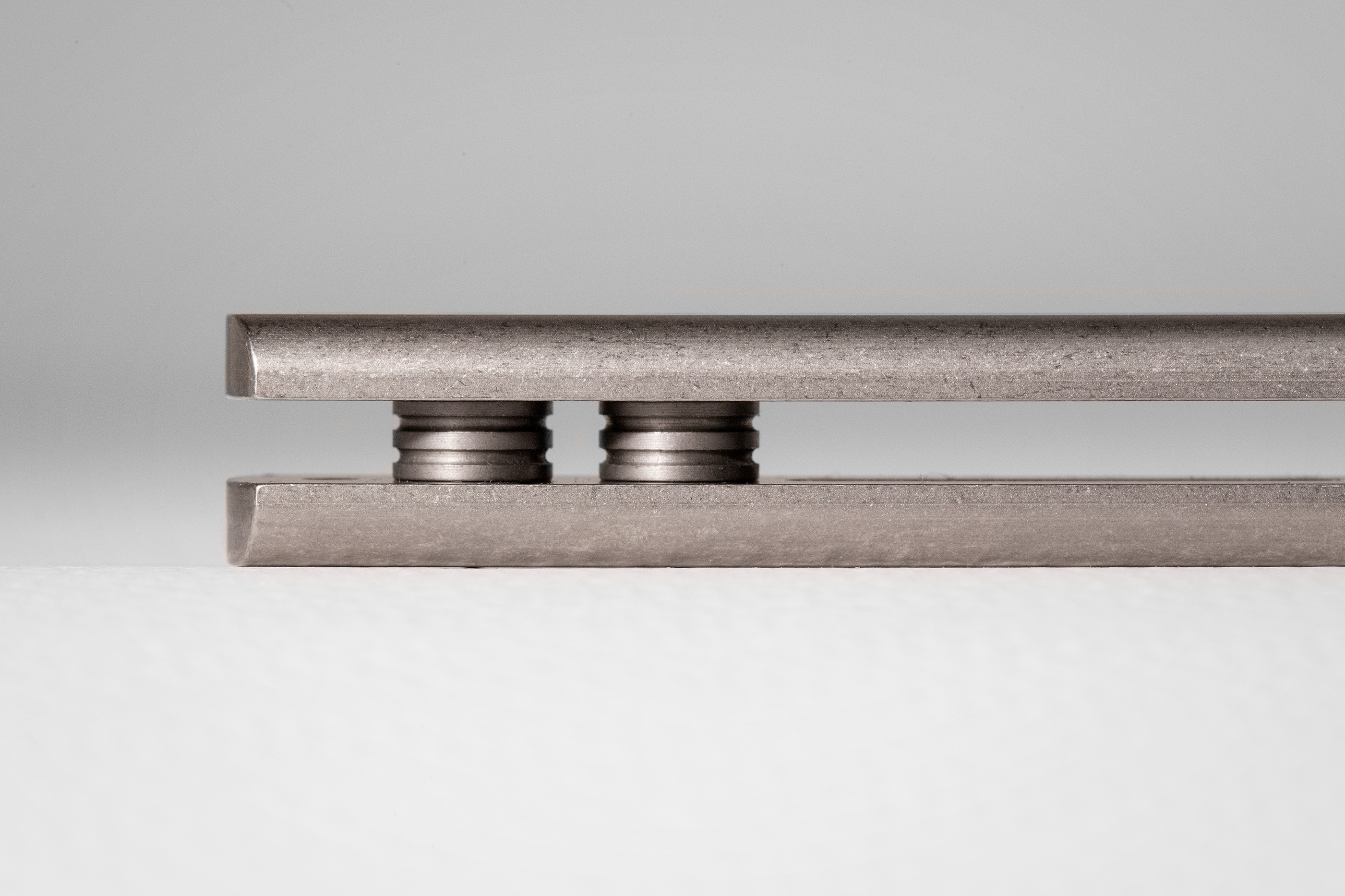 Balisong barrel spacers