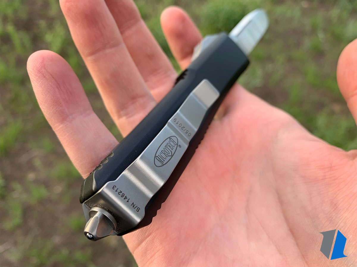 Microtech Ultratech in hand