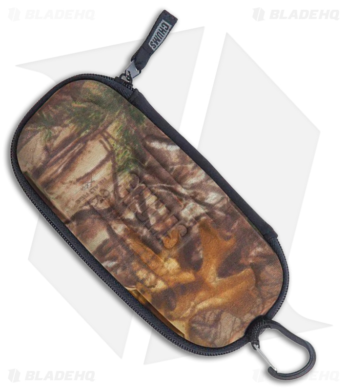 Chums The Vault Accessories Case (Realtree Camo)