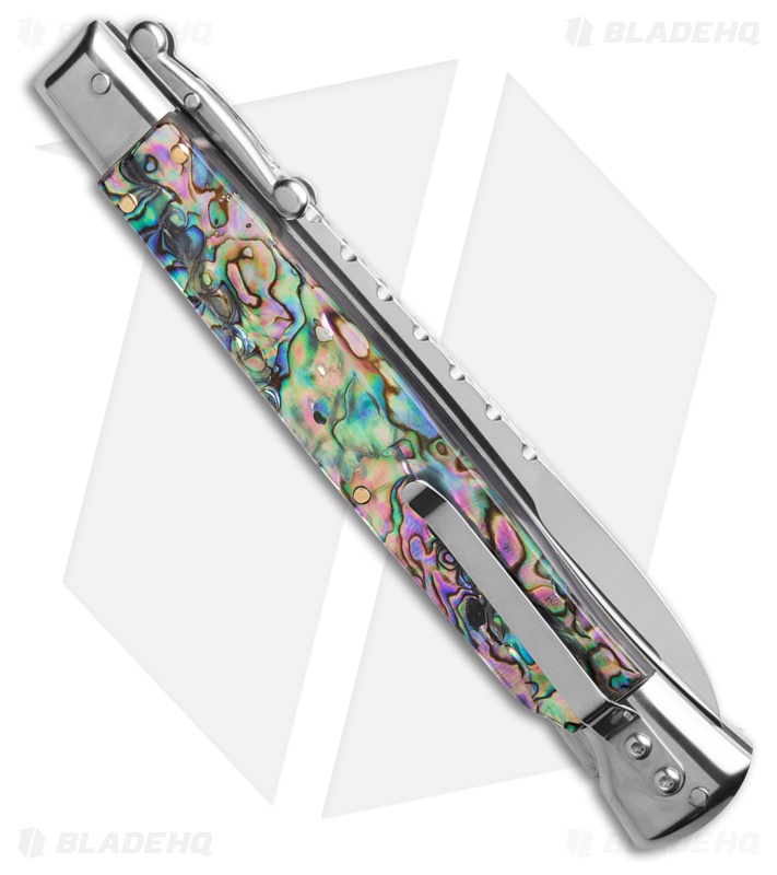 AKC 11