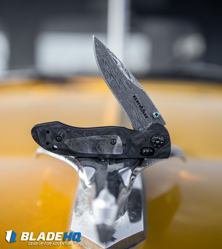 Benchmade 698-181 Foray Gold Class AXIS Lock Knife Marbled CF (3.2" Damasteel)