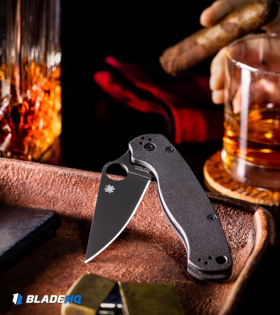 https://www.bladehq.com/imgs/knives/manual-knives/spyderco-manual/spyderco-paramilitary/Spyderco-Paramilitary-2-Knife-Black-G-10-Black-S30V-C81GPBK2-BHQ-10801-kp-nightcap-web.jpg