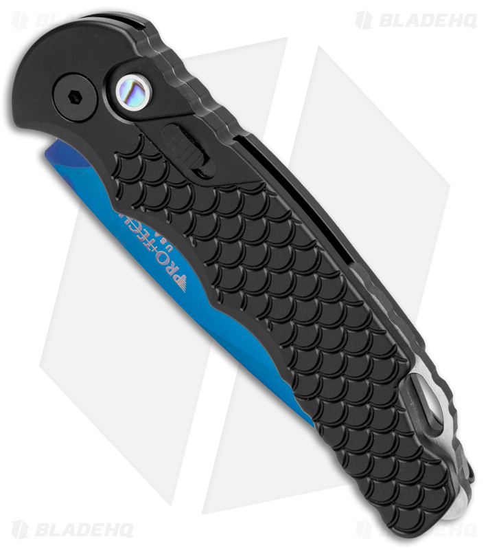 Pro-Tech TR-5 Tactical Response Automatic Black Fish Scale (3.25" Sapphire)
