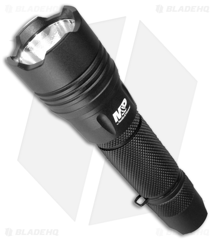 Smith & Wesson M&P 10 Tactical Flashlight (760 Lumens) Blade HQ