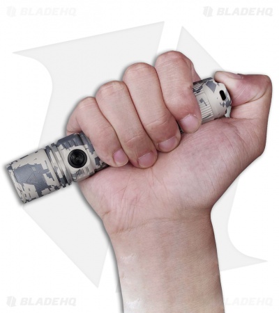 Fenix PD35 V2.0 Cree XP-L HI LED Flashlight Digi Cam (1000 Lumens)