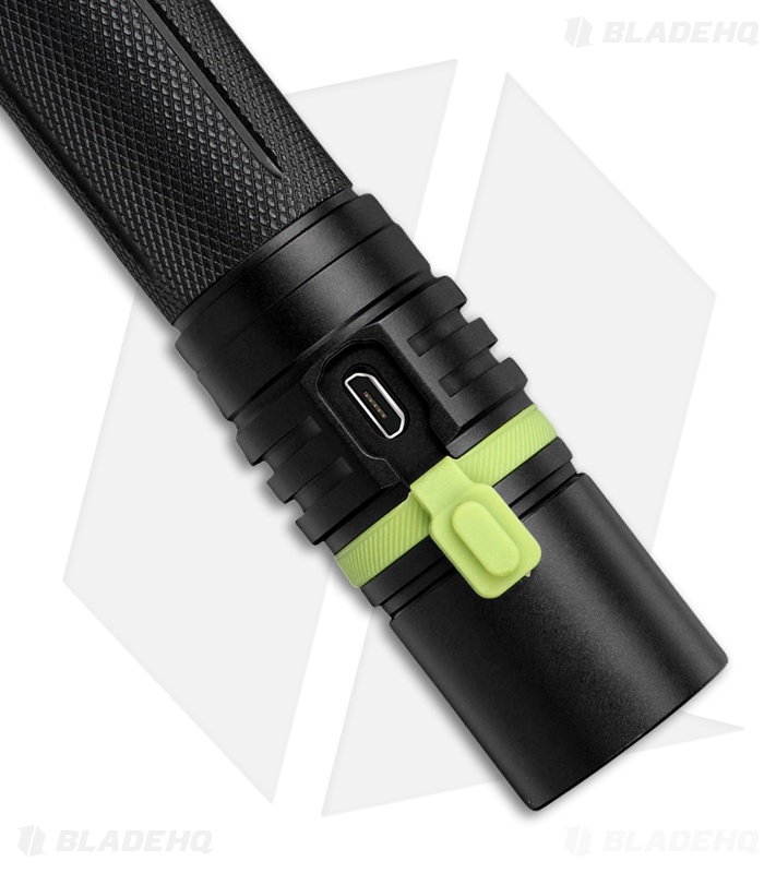 Fenix UC30-2107 Rechargeable Flashlight Cree XP-L HI V3 LED (1000 Lumens) - Blade HQ Fenix UC30-2107 Rechargeable Flashlight Cree XP-L HI V3 LED (1000 Lumens) - Blade HQ