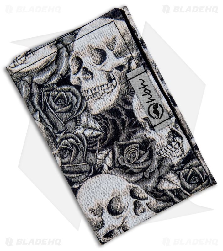 Hanks by Hank 10" x 10" Handkerchief - Skulls & Roses