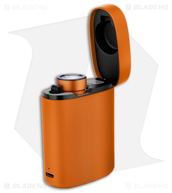 OLIGHT Baton3 Premium Edition フェニックスドラゴン Olight Baton 3 Orange Premium Flashlight/Charger - Blade HQ